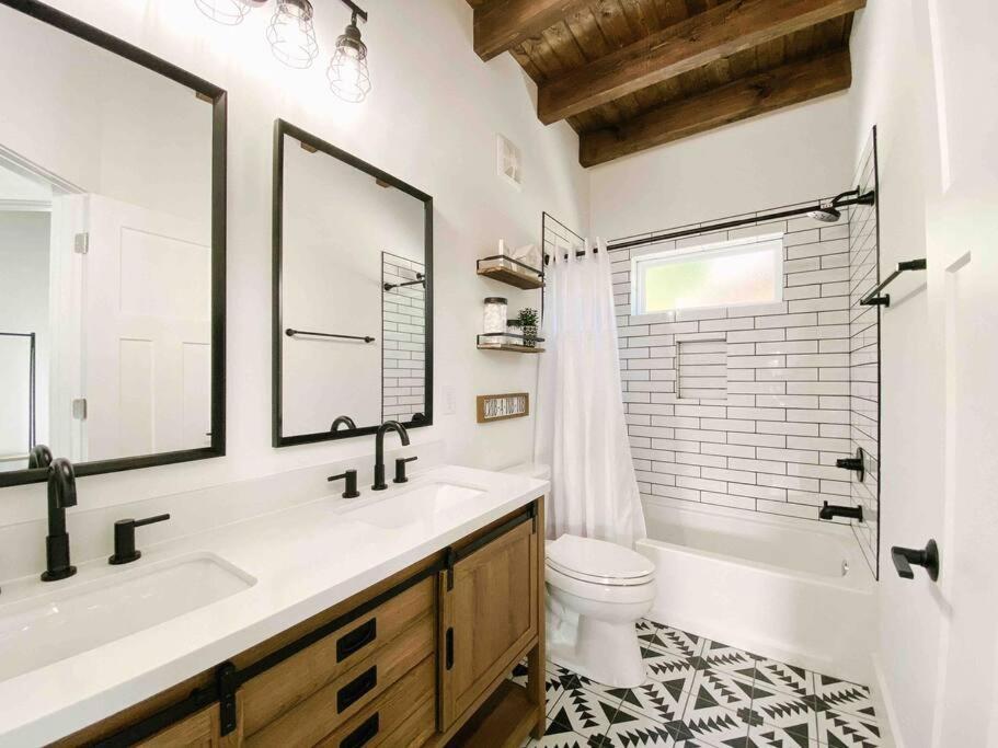Appartement Cozy Smoky Mountain Tiny House à Pigeon Forge Extérieur photo